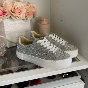 Betsey Johnson Women's Sidny Sneakers